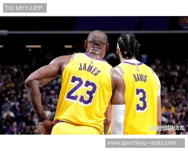 老詹得分上双纪录终结韦德称赞其职业生涯的持久性与稳定性 老詹得分上双纪录终结韦德称赞其职业生涯的持久性与稳定性