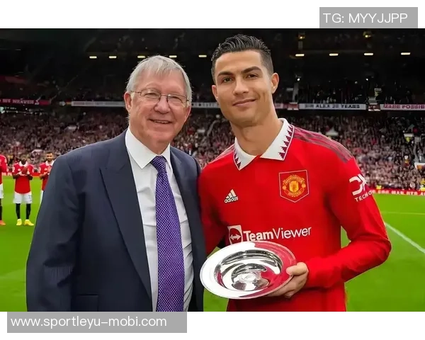 弗格森执掌曼联27年传奇岁月38冠辉煌成就铭刻历史 弗格森执掌曼联27年传奇岁月38冠辉煌成就铭刻历史